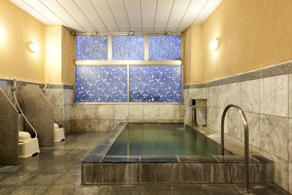 Station Hotel Au تسو المظهر الخارجي الصورة