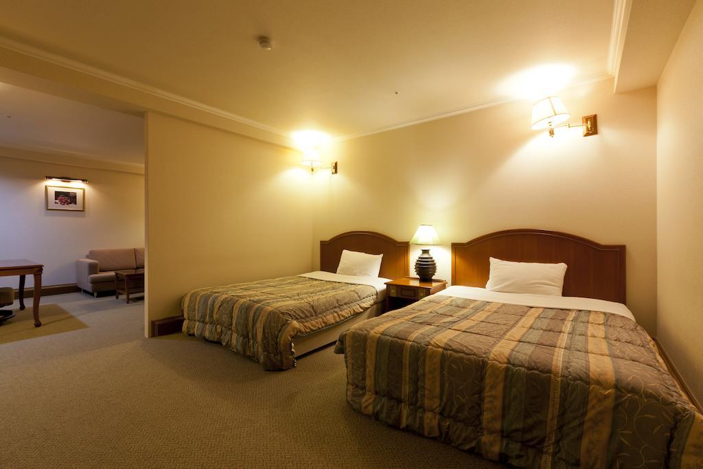 Station Hotel Au تسو الغرفة الصورة
