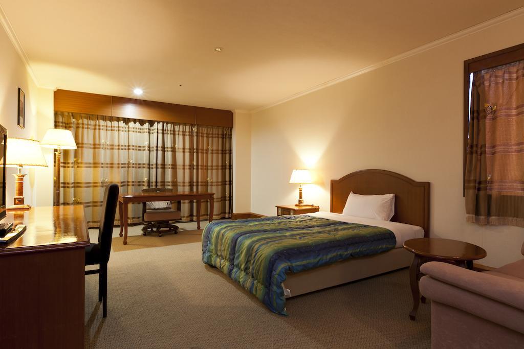 Station Hotel Au تسو الغرفة الصورة