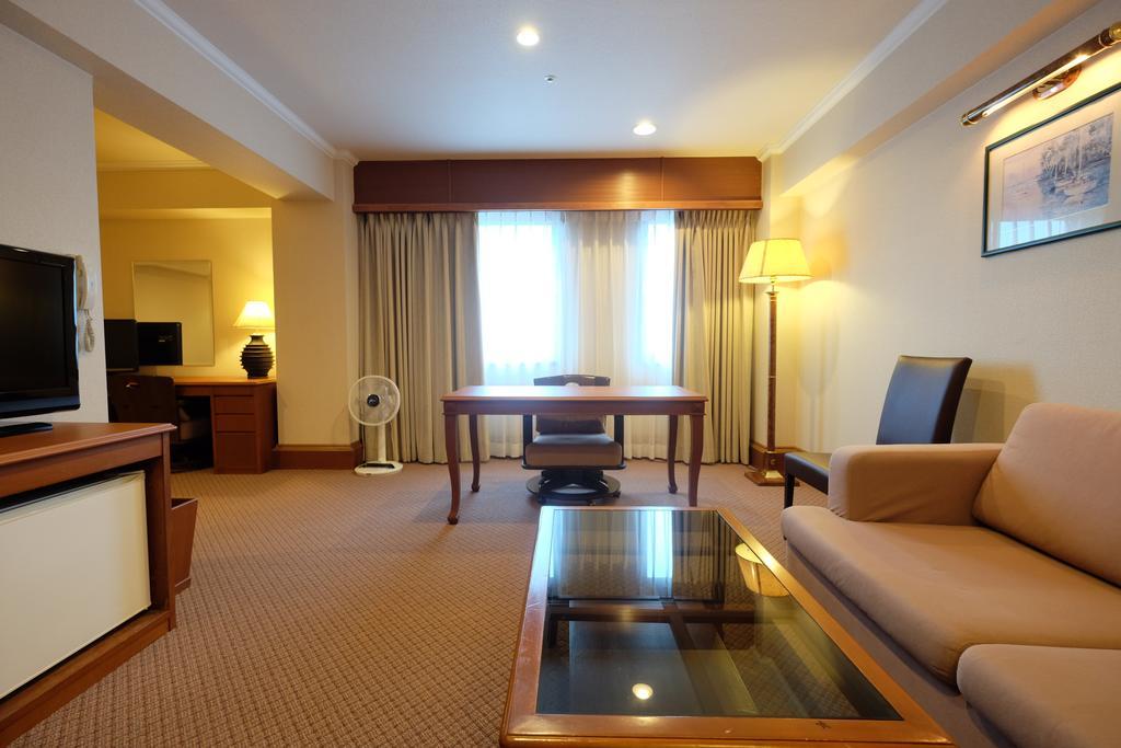 Station Hotel Au تسو المظهر الخارجي الصورة