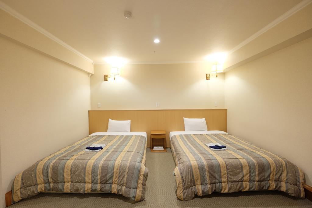 Station Hotel Au تسو المظهر الخارجي الصورة